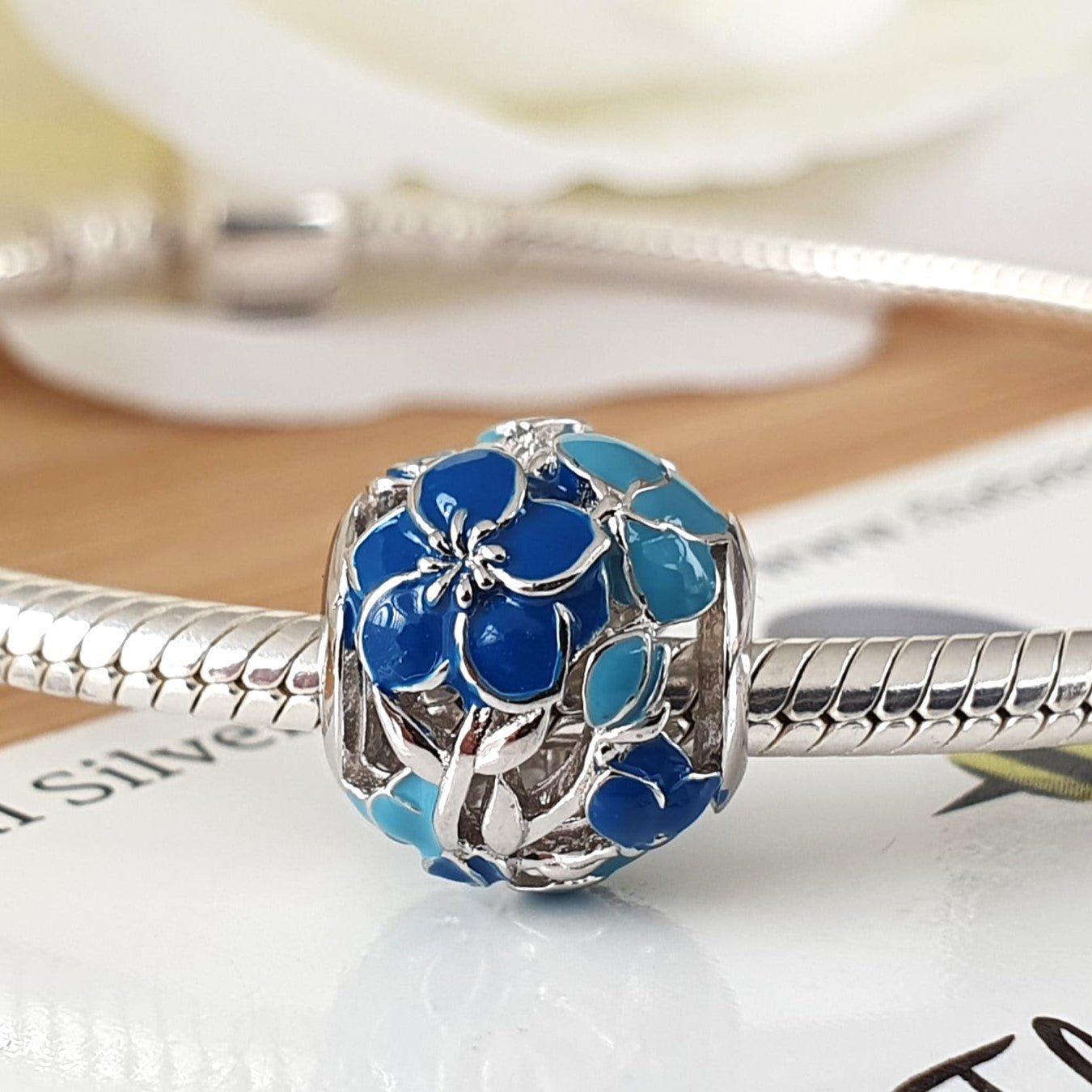 Forget Me Not Charm (Alzheimer's) - The Bee Charm