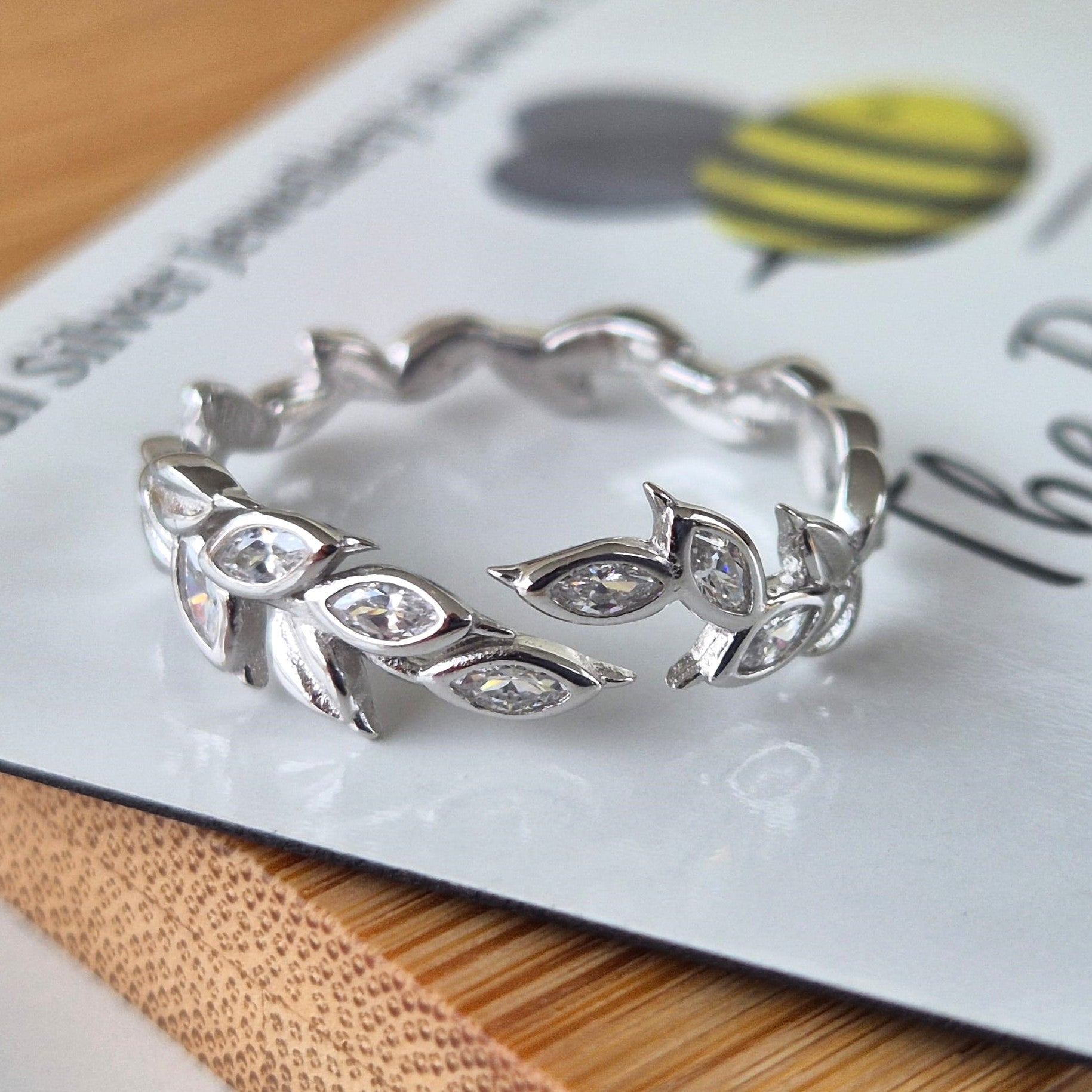 Wreath Ring - The Bee Charm