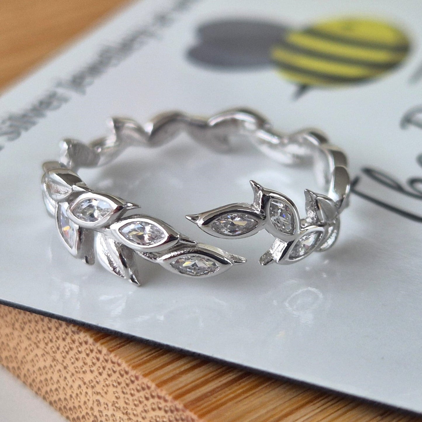 Wreath Ring - The Bee Charm